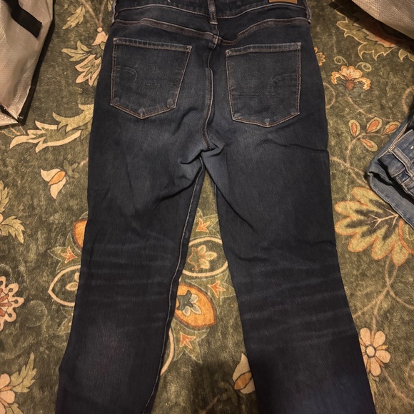Dark wash AE jeans - Picture 2 of 4